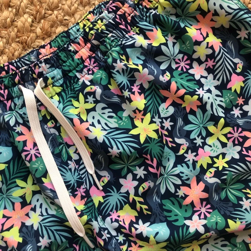 New: Chubbies 5.5 Inseam Swim Trunks. Size Large